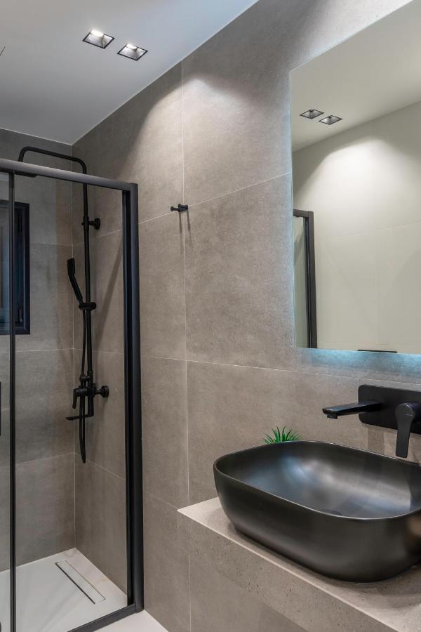 Luxury Studio Apartment In The Heart Of أثينا المظهر الخارجي الصورة