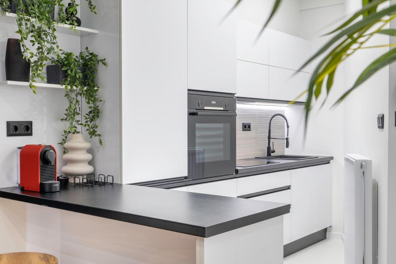 Luxury Studio Apartment In The Heart Of أثينا المظهر الخارجي الصورة
